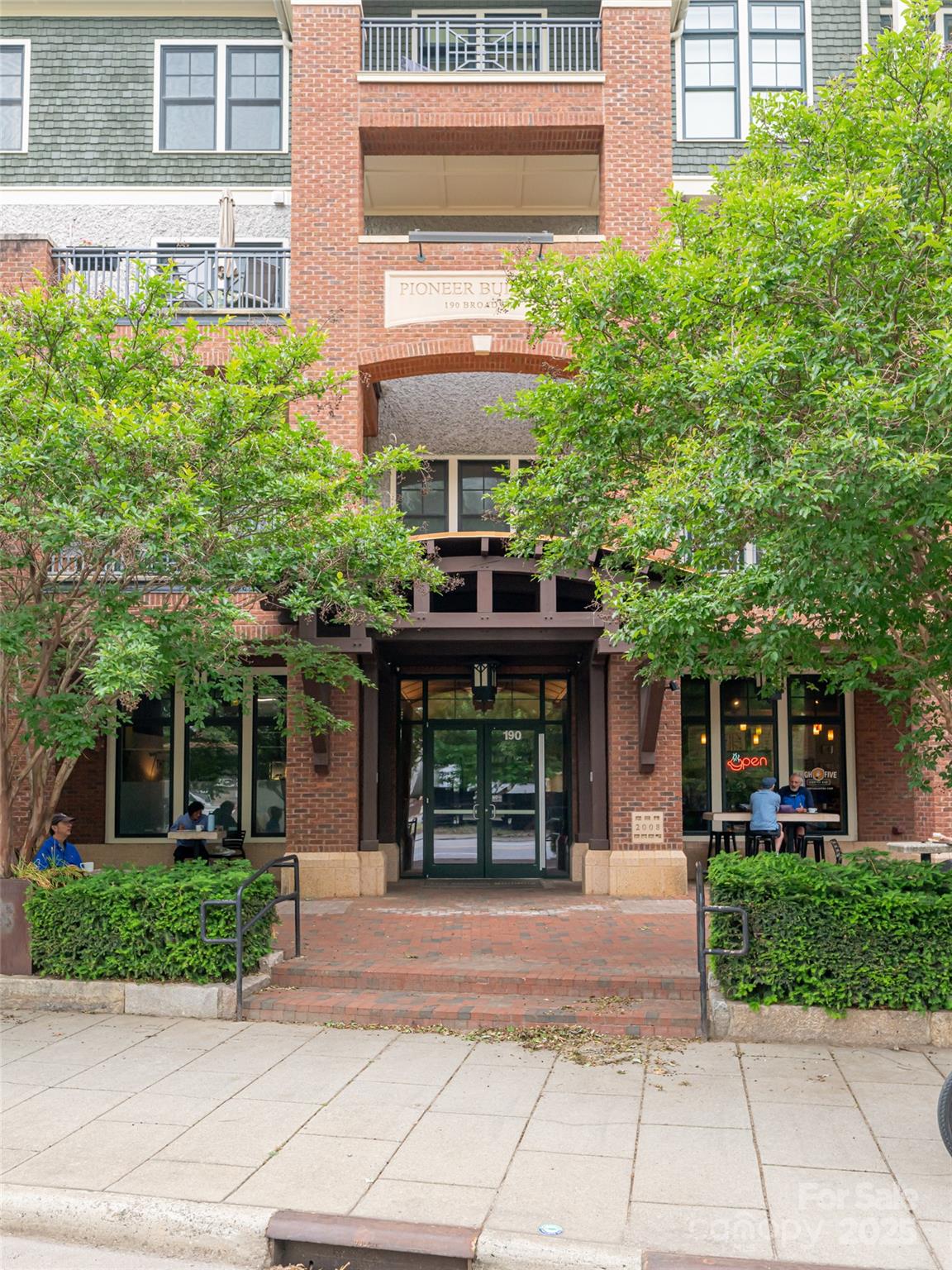 190 Broadway Apt 310, Asheville, NC. property listing photo