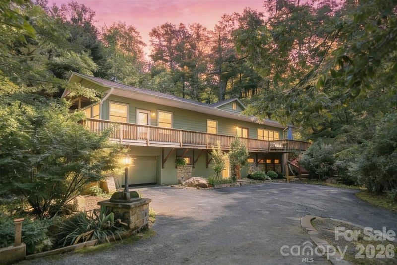 75 Cougar Lane, Saluda, NC - 3 beds, 4.5 baths, 4,282 sqft - $615,000