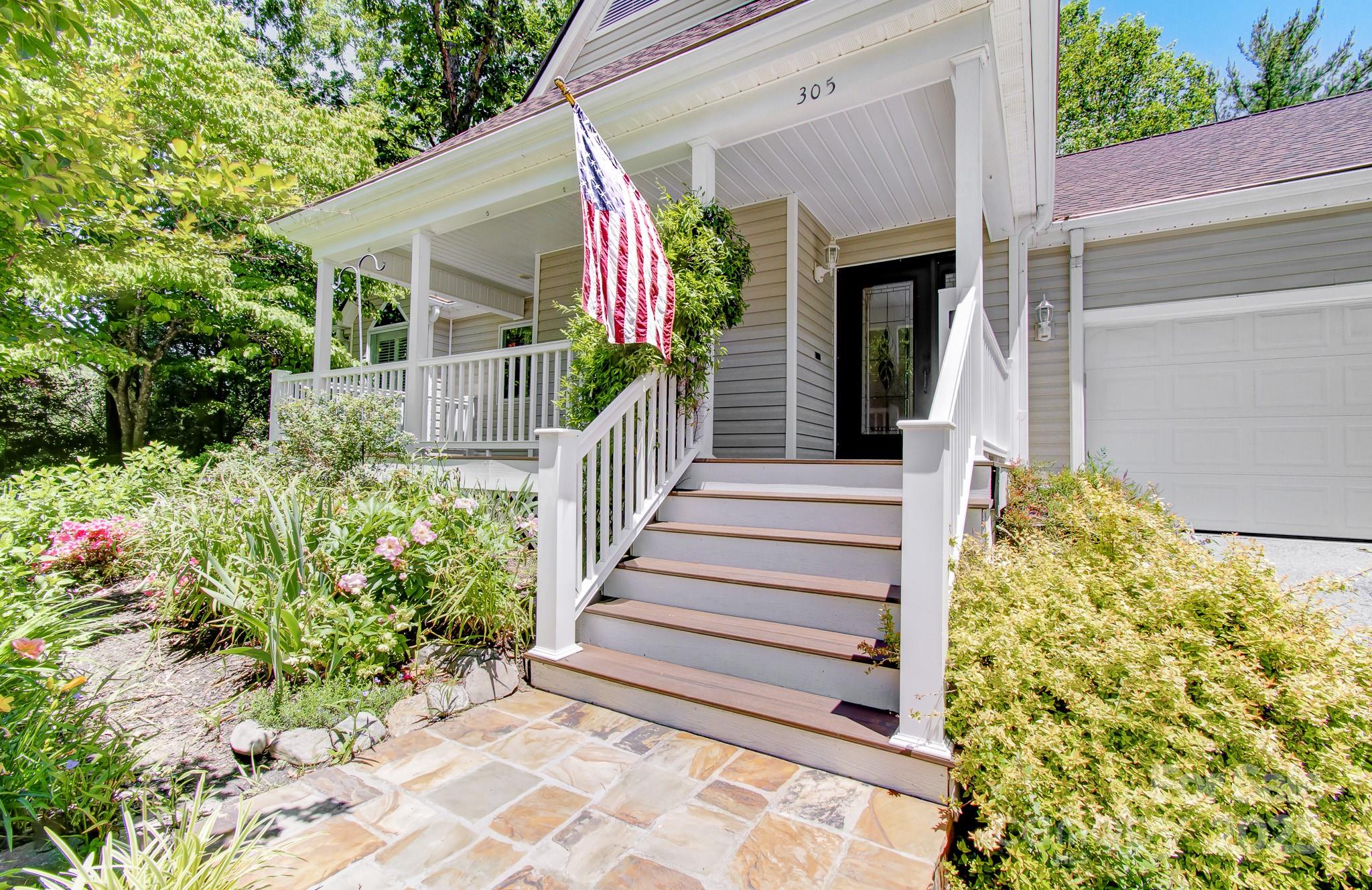 305 E High Point Lane, Hendersonville, NC. property listing photo