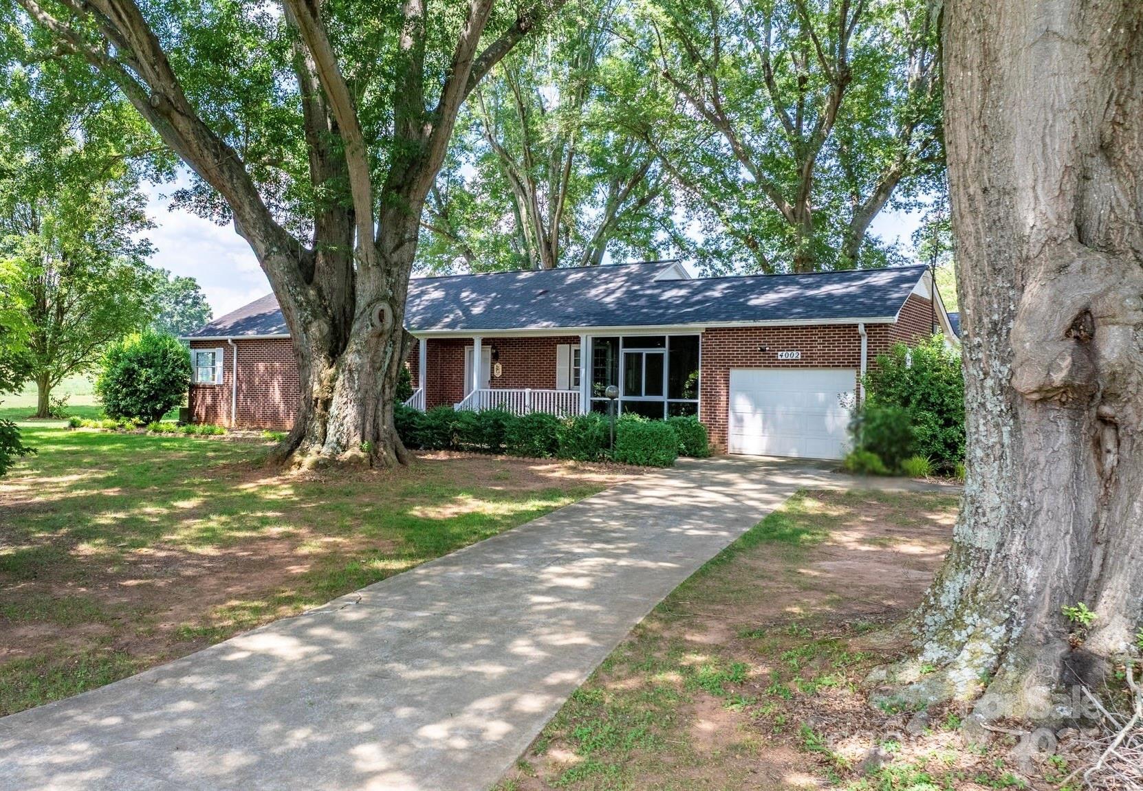 4002 Hickory, Granite Falls, NC. property listing photo