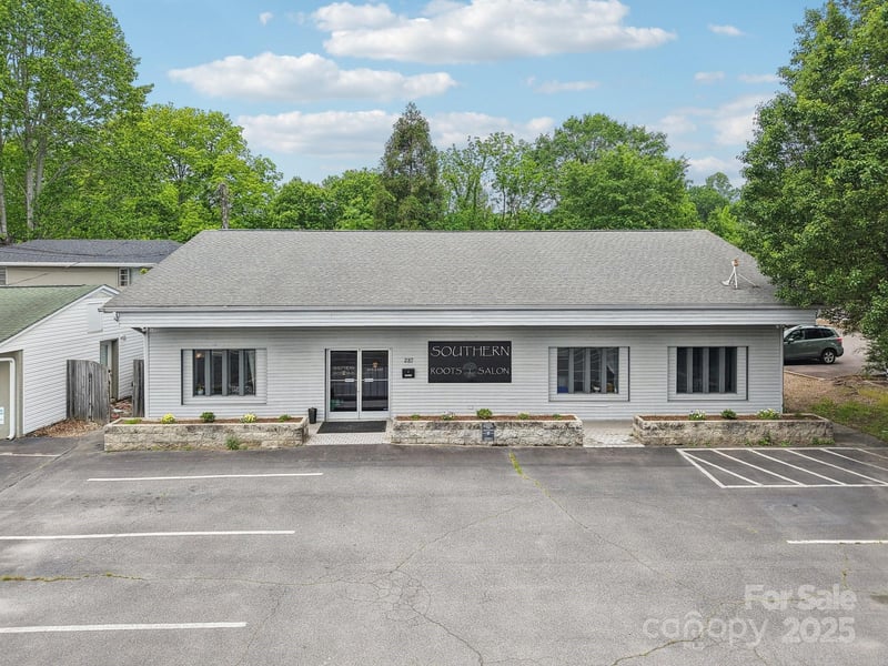 287 N Caldwell Street, Brevard, NC - 1 bath - $749,000