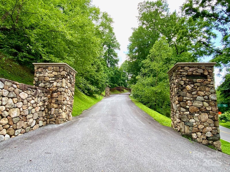 129 High Cliffs Trail, Black Mountain, NC -  - $199,900