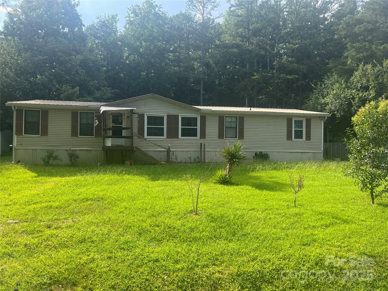 12414 Buxton Drive, Pineville, NC - 4 beds, 2 baths, 1,677 sqft - $239,900