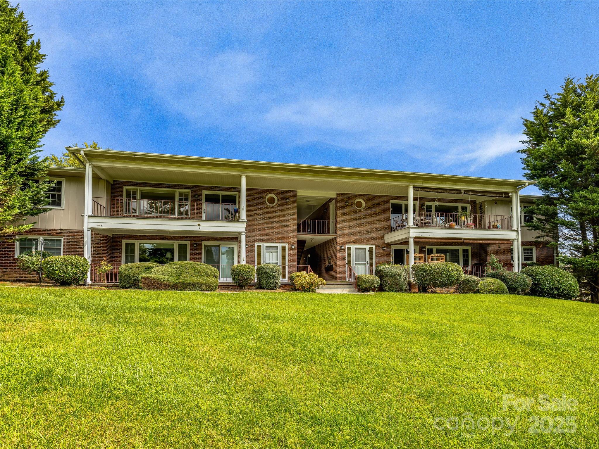 410 Golf View Condo Apt 2D, Hendersonville, NC. property listing photo