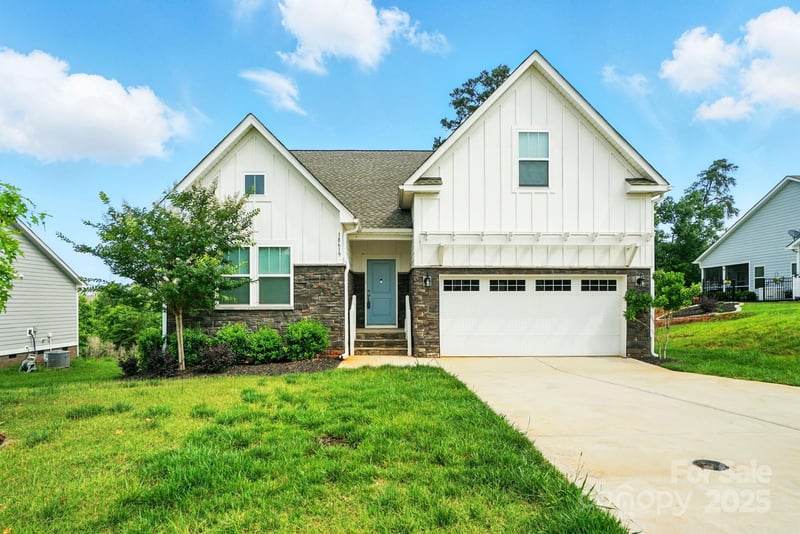 18619 Mainsail Court, Lancaster, SC - 4 beds, 3 baths, 2,064 sqft - $419,900