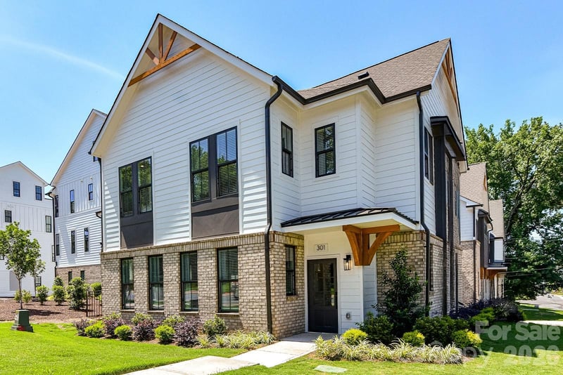 301 S Gardner Avenue Apt 1, Charlotte, NC - 3 beds, 3.5 baths, 2,451 sqft - $674,900