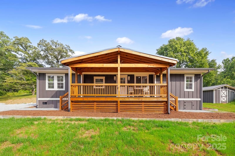 431 Pole Miller Extension, Brevard, NC - 3 beds, 2 baths, 1,134 sqft - $325,000