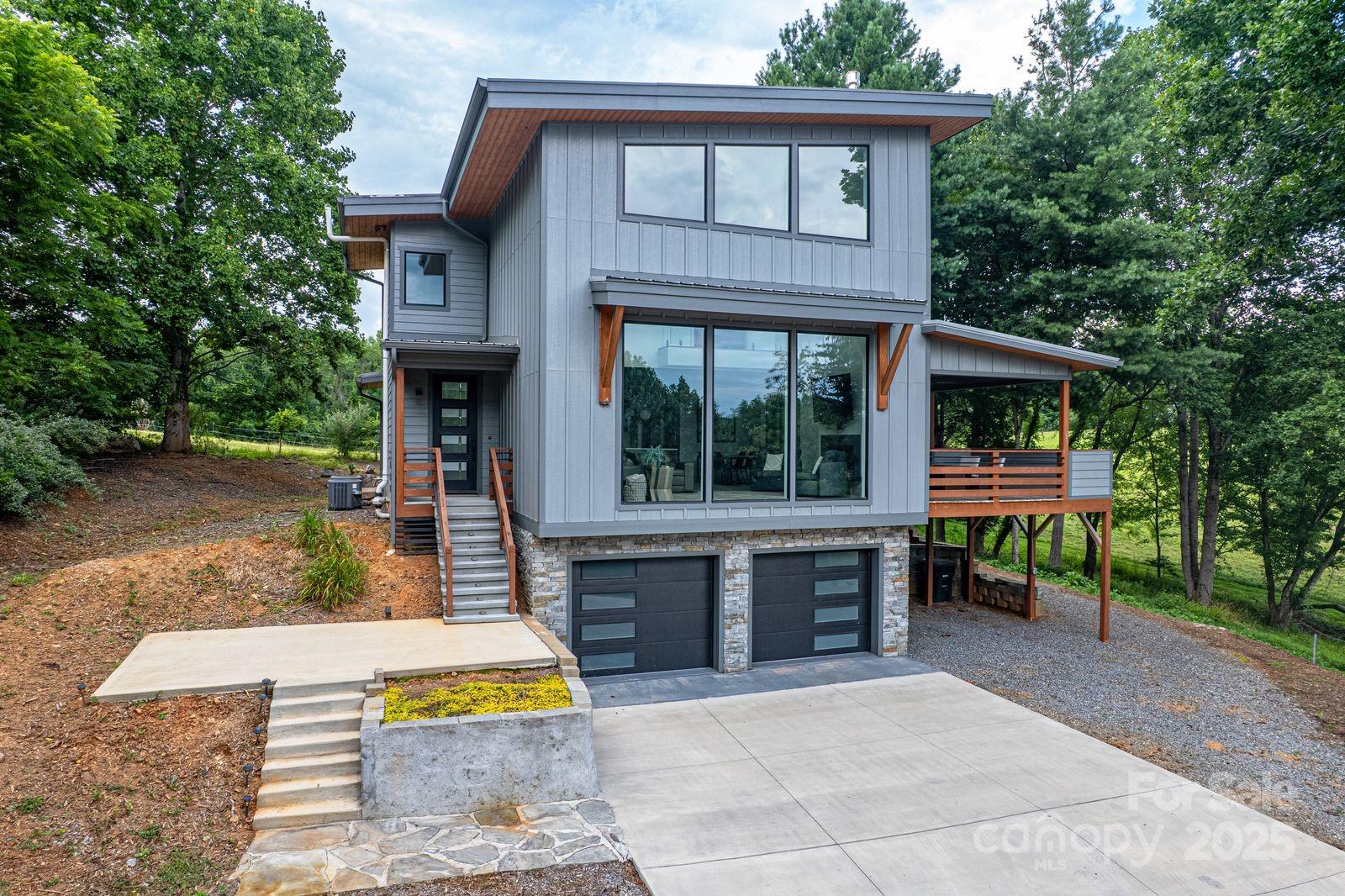 22 Lara, Mills River, NC. property listing photo