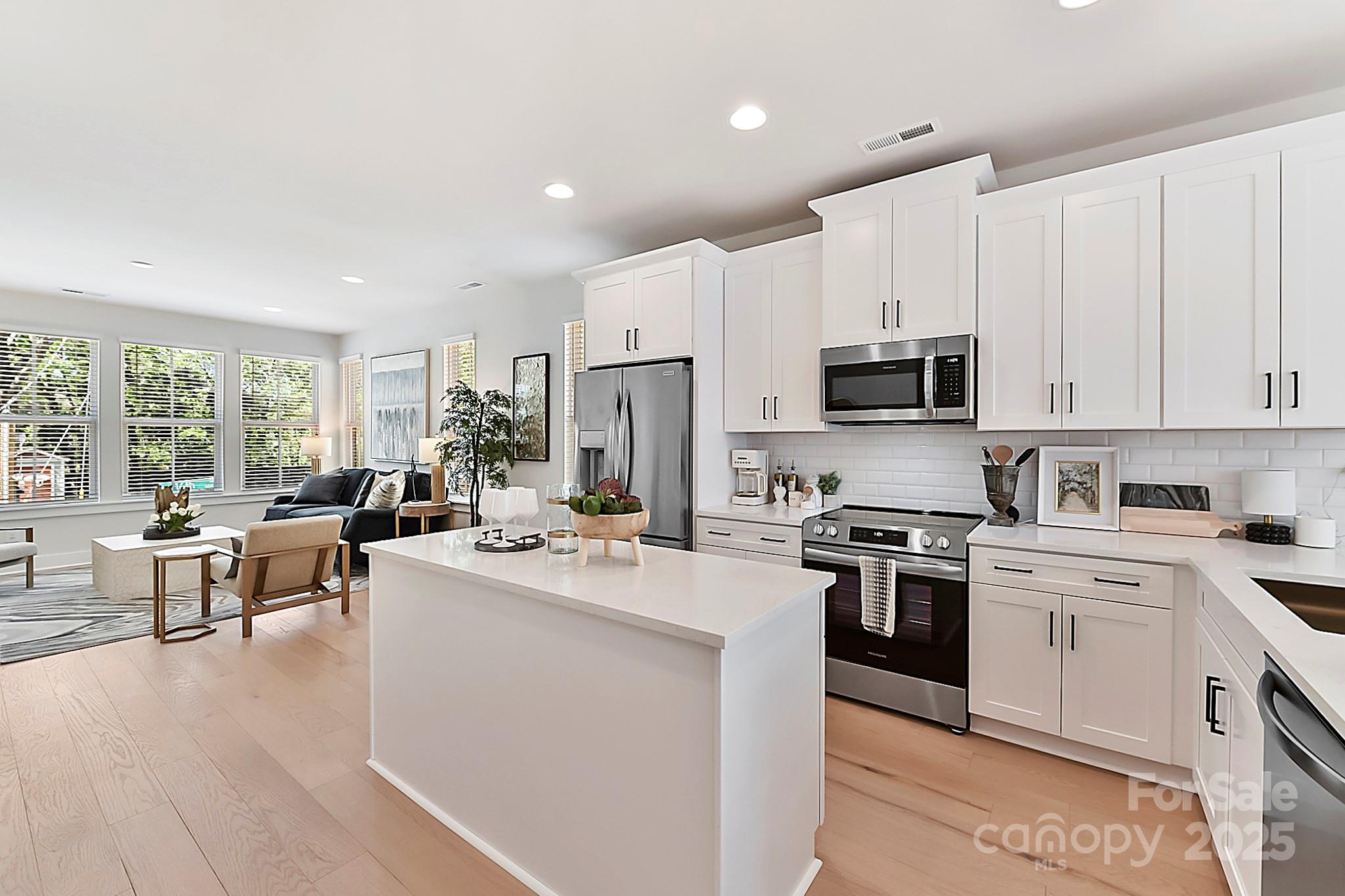 1223 E 16th Street Apt 13, Charlotte, NC. property listing photo