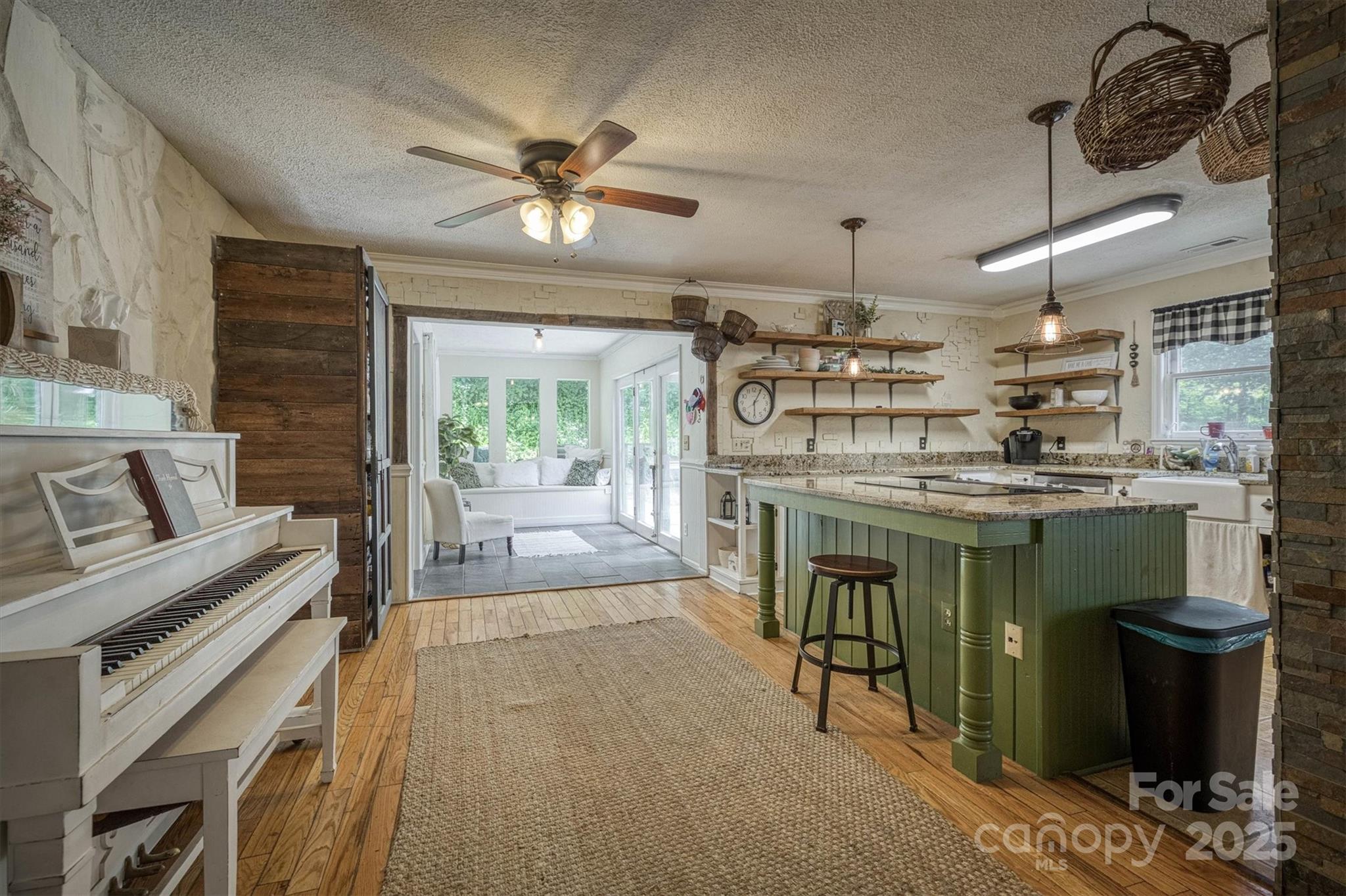665 Will Robbins, Newland, NC. property listing photo