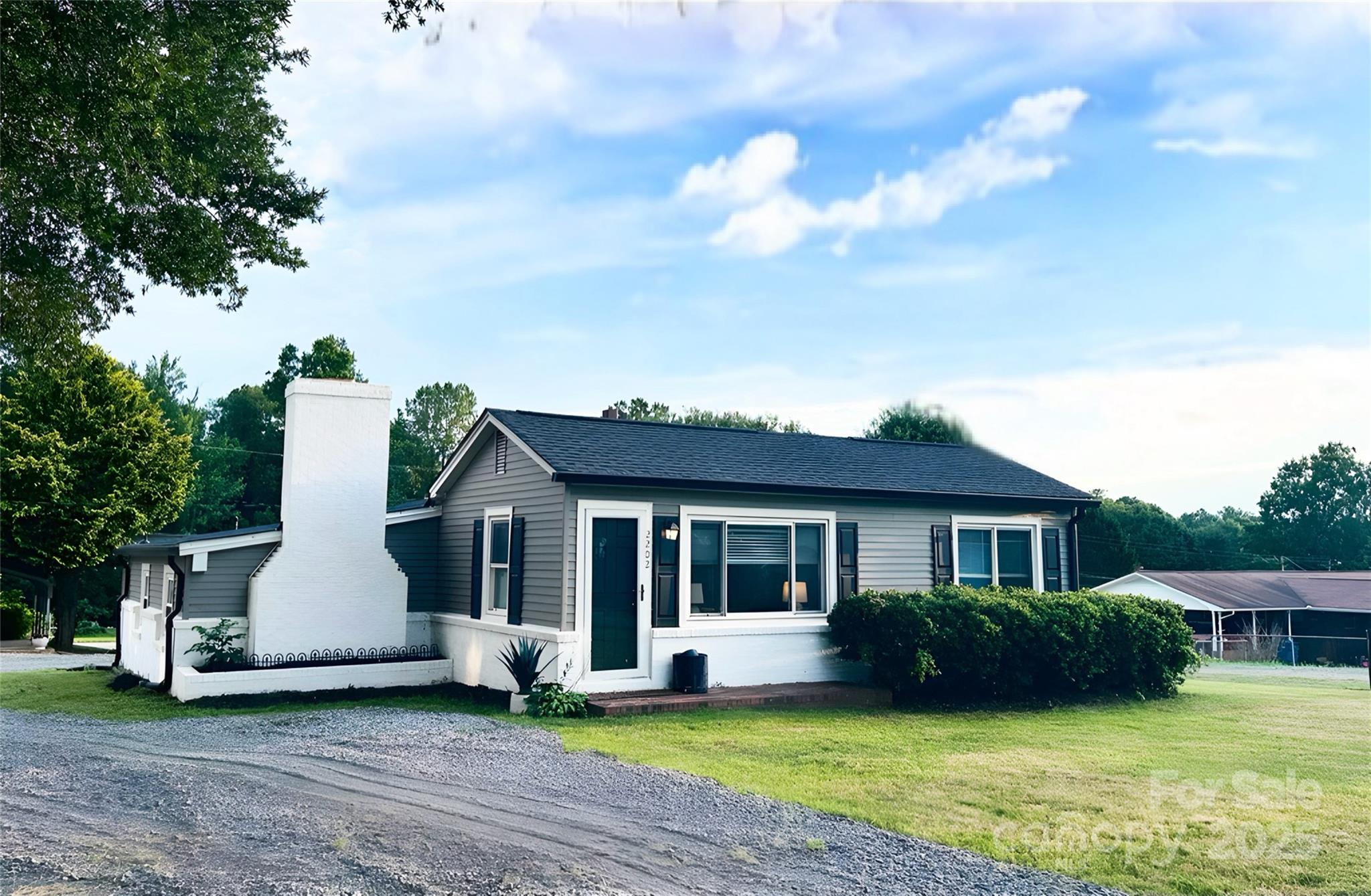 2202 16th, Hickory, NC. property listing photo
