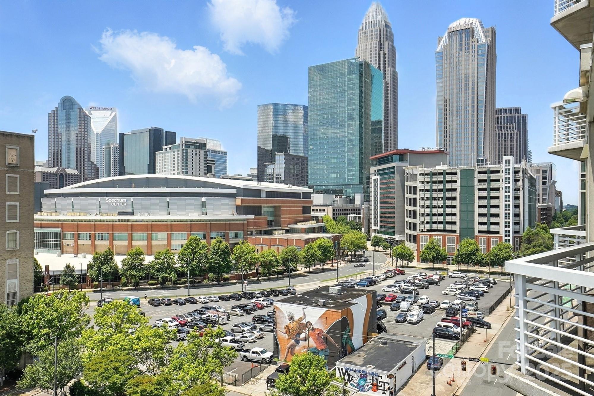 505 6th 908, Charlotte, NC — property listing photo 1