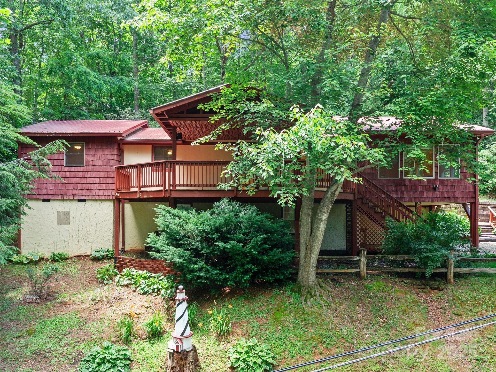 125 HEARTLAND Lane, Burnsville, NC. property listing photo