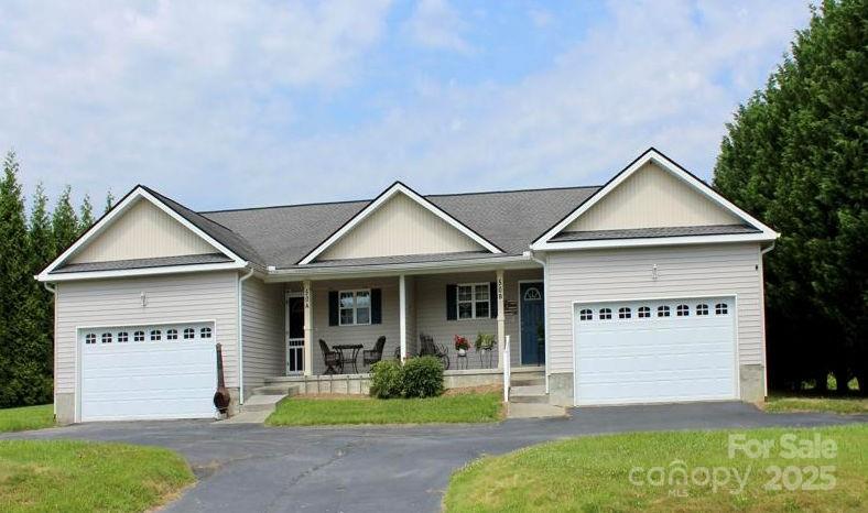 50 Duncan Road, Flat Rock, NC. property listing photo