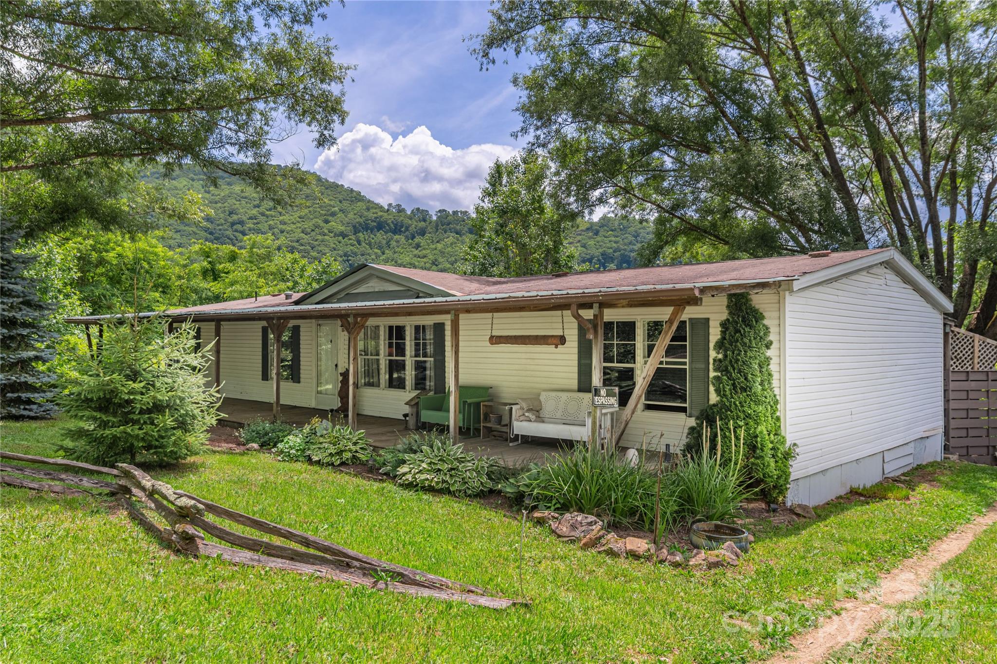 495 Courtney Lane, Canton, NC. property listing photo