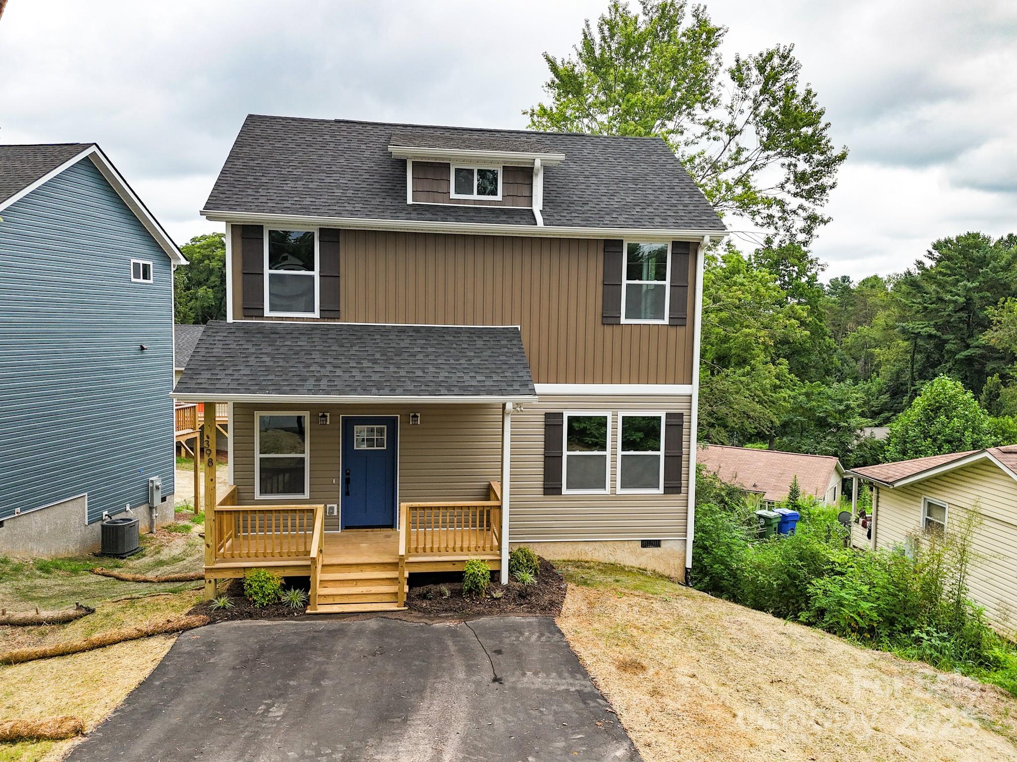398 Deaverview Road, Asheville, NC. property listing photo