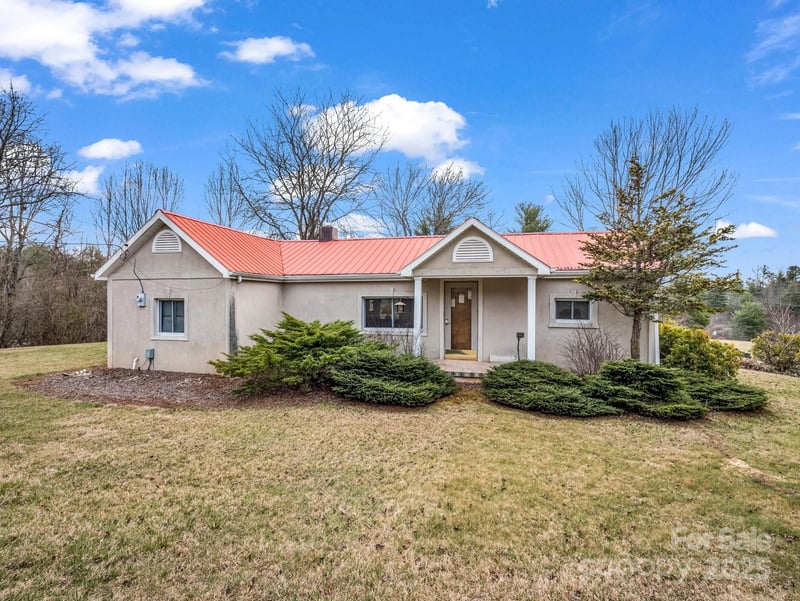 55 Settlers Trail, Mars Hill, NC - 1 bed, 1 bath - $355,000