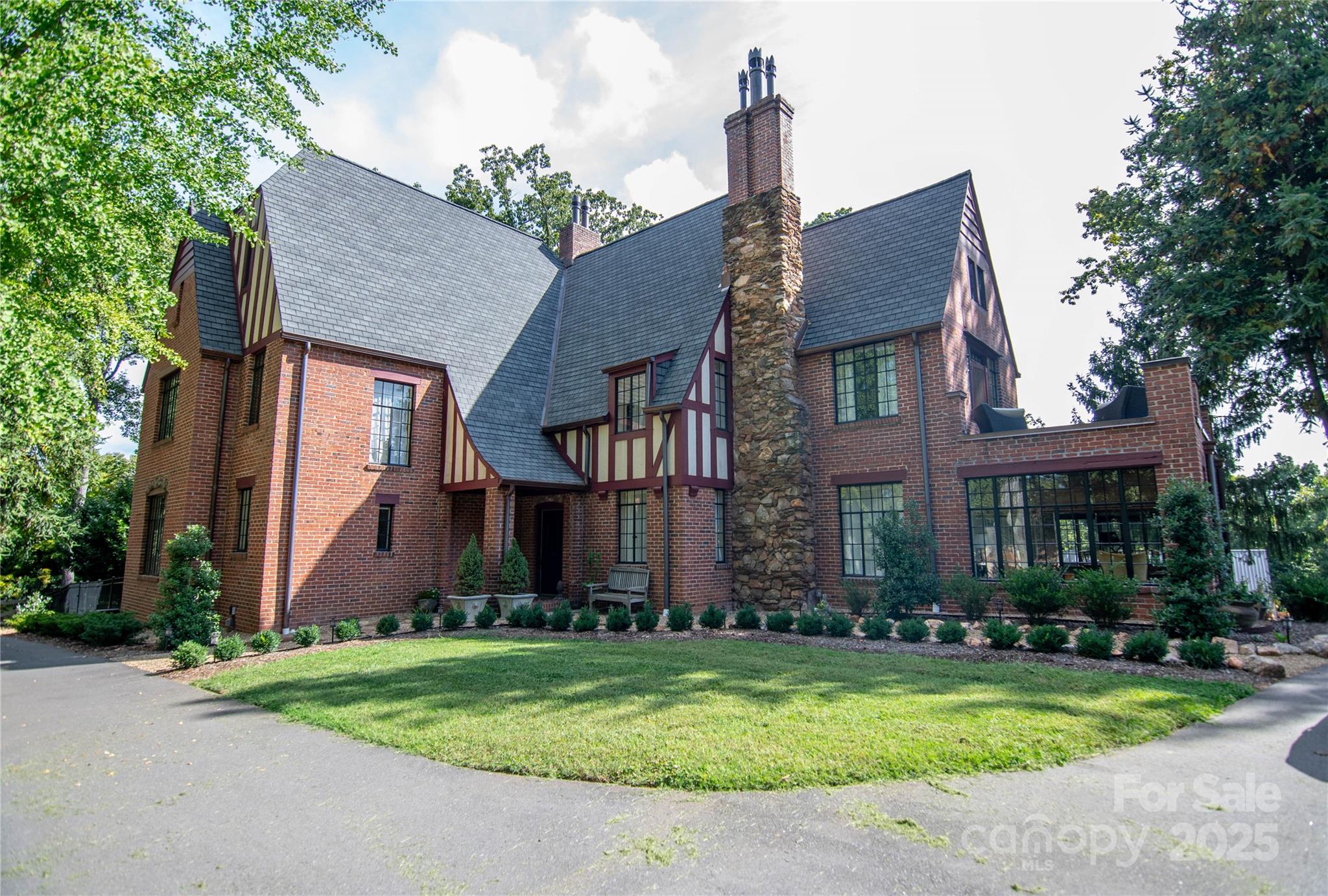 1220 N Piedmont Avenue, Kings Mountain, NC. property listing photo