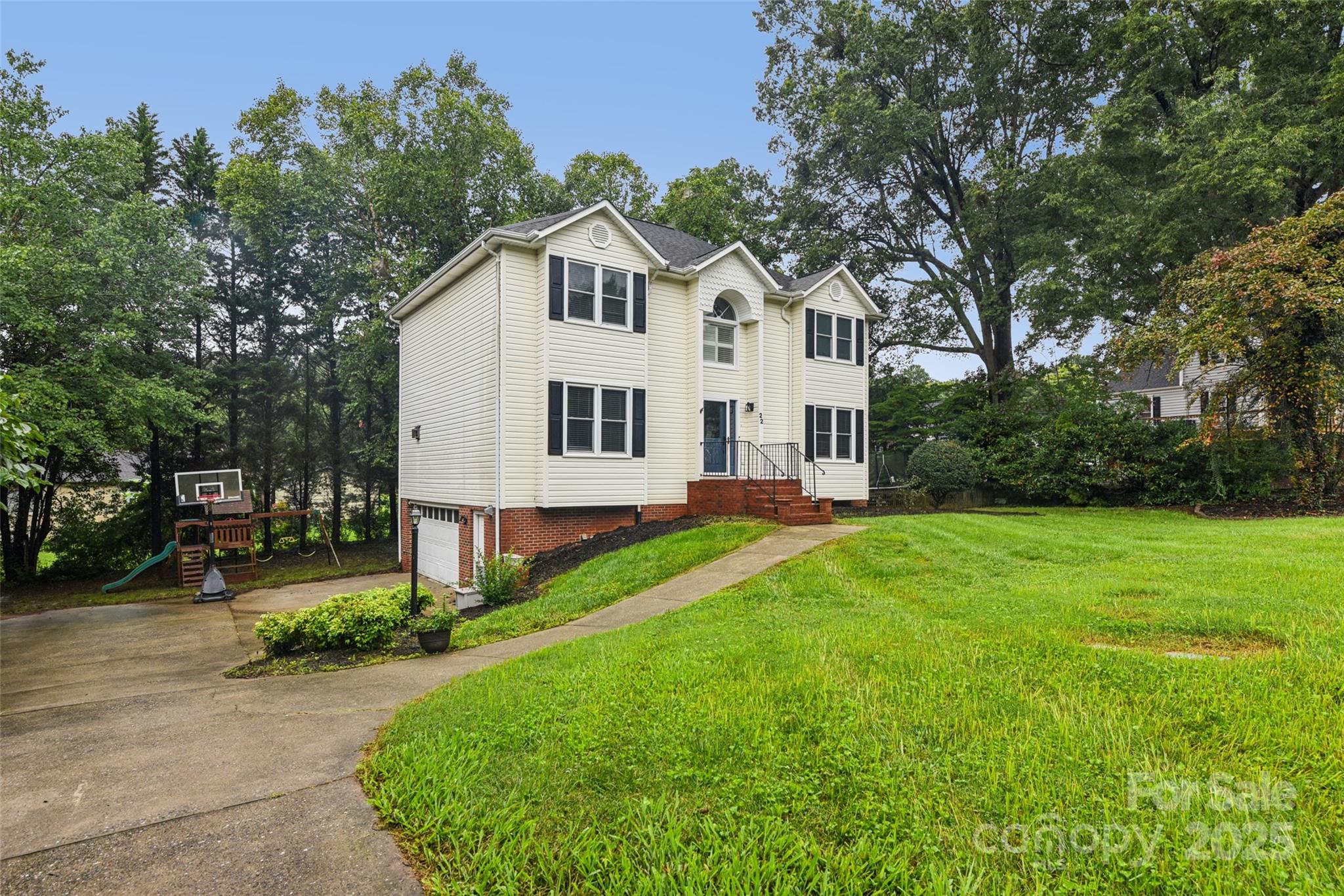 22 31st Avenue, Hickory, NC. property listing photo