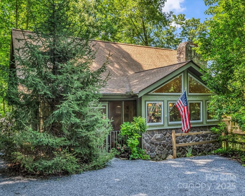 126 Sleeping Bear Lane, Lake Lure, NC - 3 beds, 2 baths, 1,560 sqft - $629,000