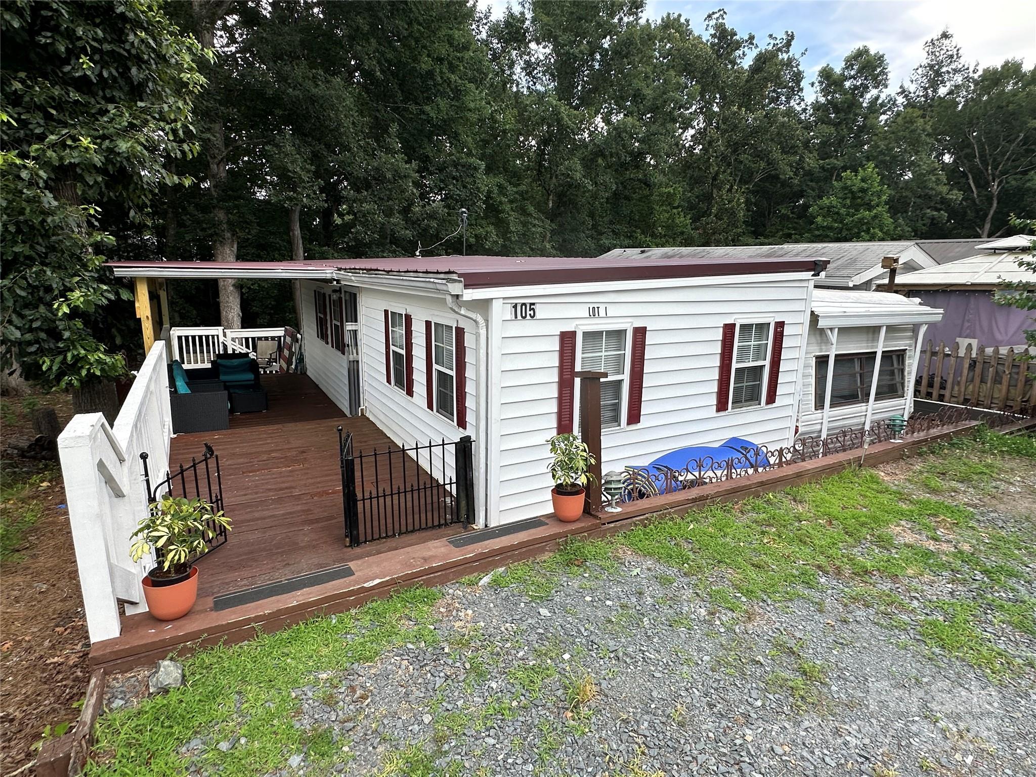 105 Marina Lane, New London, NC. property listing photo