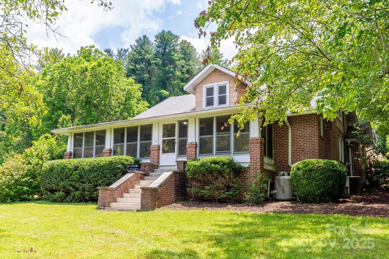 160 Mclean Road, Weaverville, NC - 4 beds, 2 baths, 2,310 sqft - $799,000