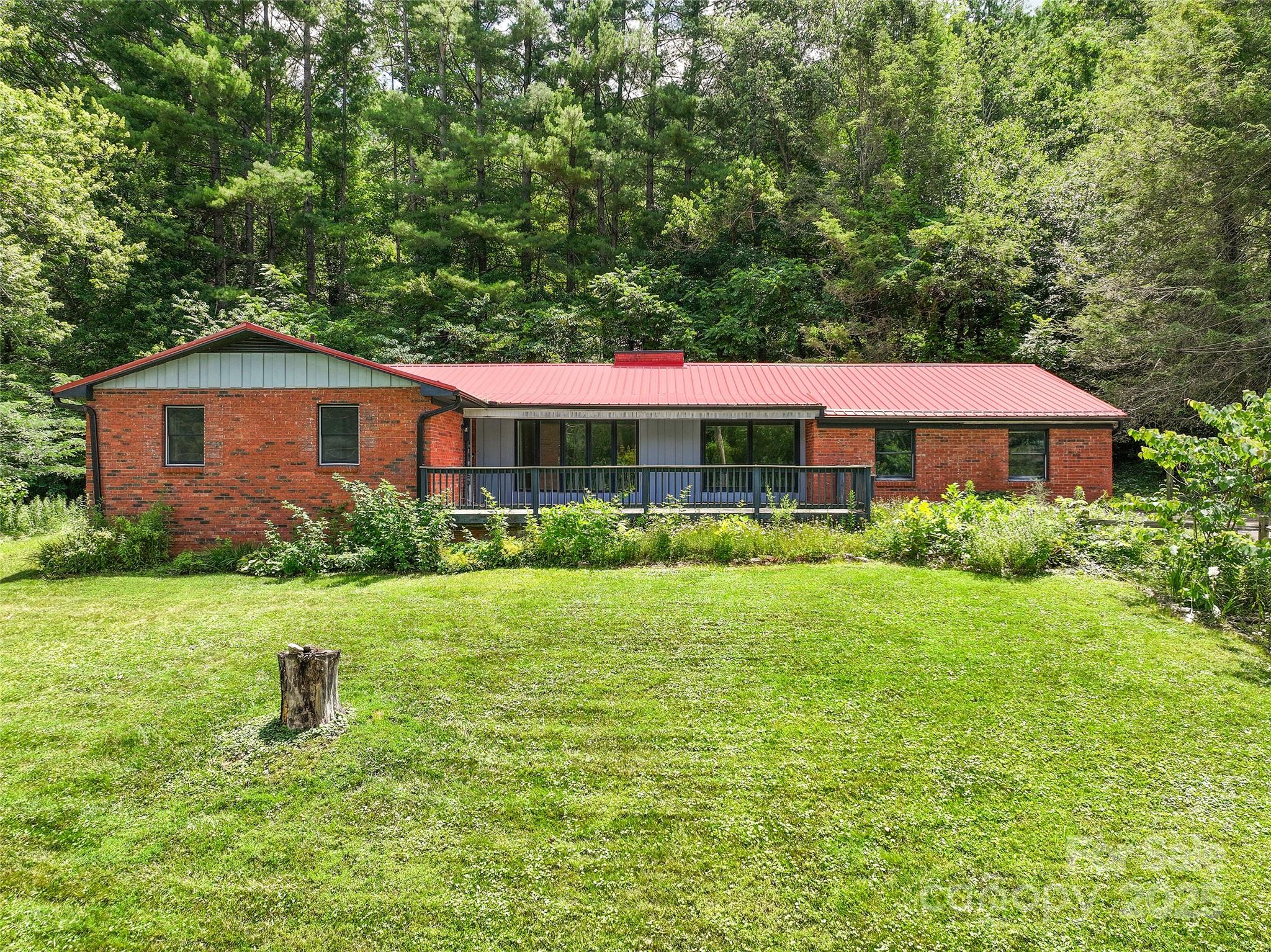 71 Auburn Park Drive, Waynesville, NC. property listing photo