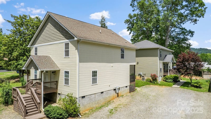 212 & 214 Portmanvilla Road, Black Mountain, NC - 8 beds, 2 baths, 4,422 sqft - $1,100,000