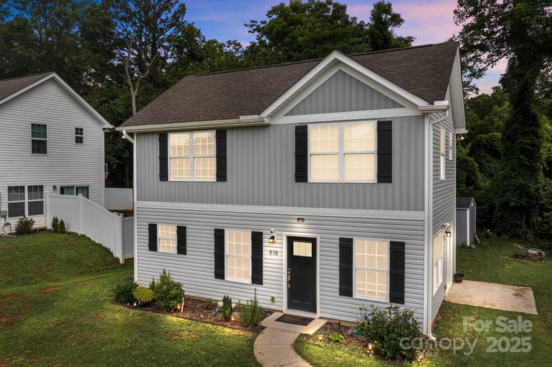 818 W Carolina Avenue, Bessemer City, NC - 3 beds, 2.5 baths, 1,216 sqft - $270,000