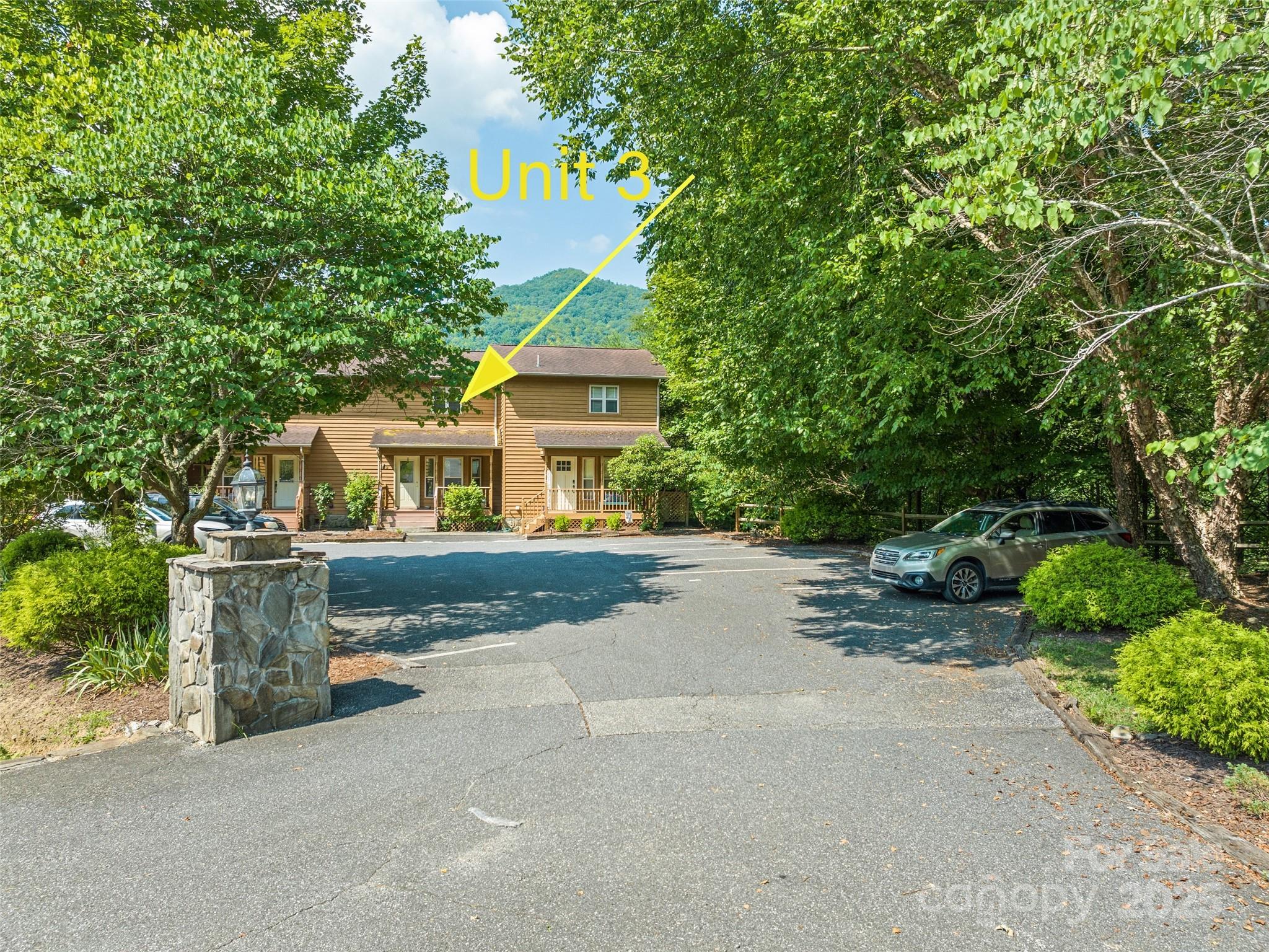 151 Country Club Drive Apt 3, Whittier, NC. property listing photo