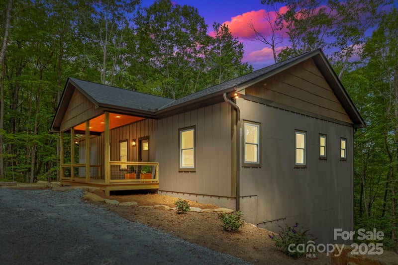 939 Rocky Mountain Road, Lake Toxaway, NC - 3 beds, 2 baths, 1,728 sqft - $575,000