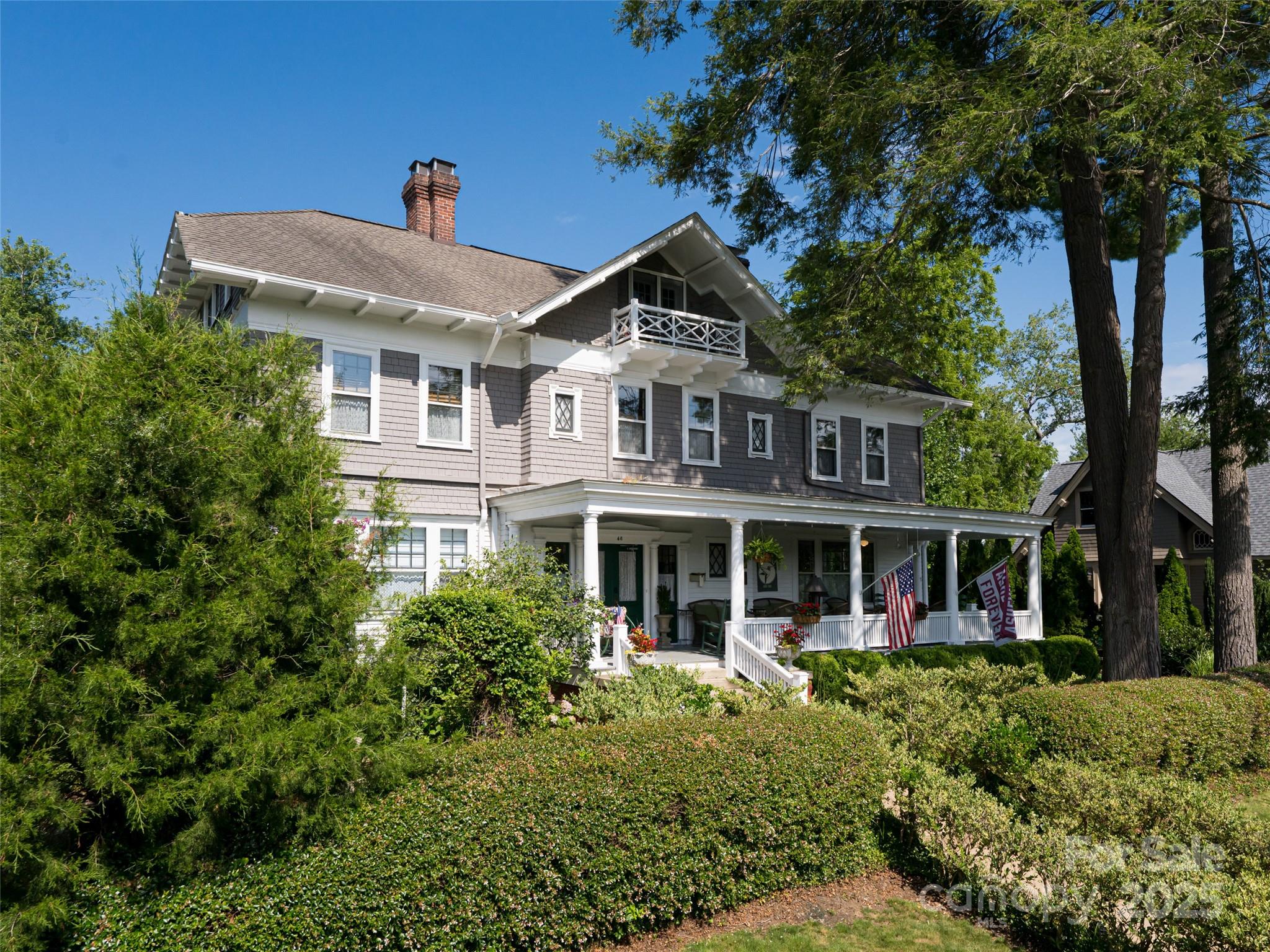 46 Cumberland Circle, Asheville, NC. property listing photo