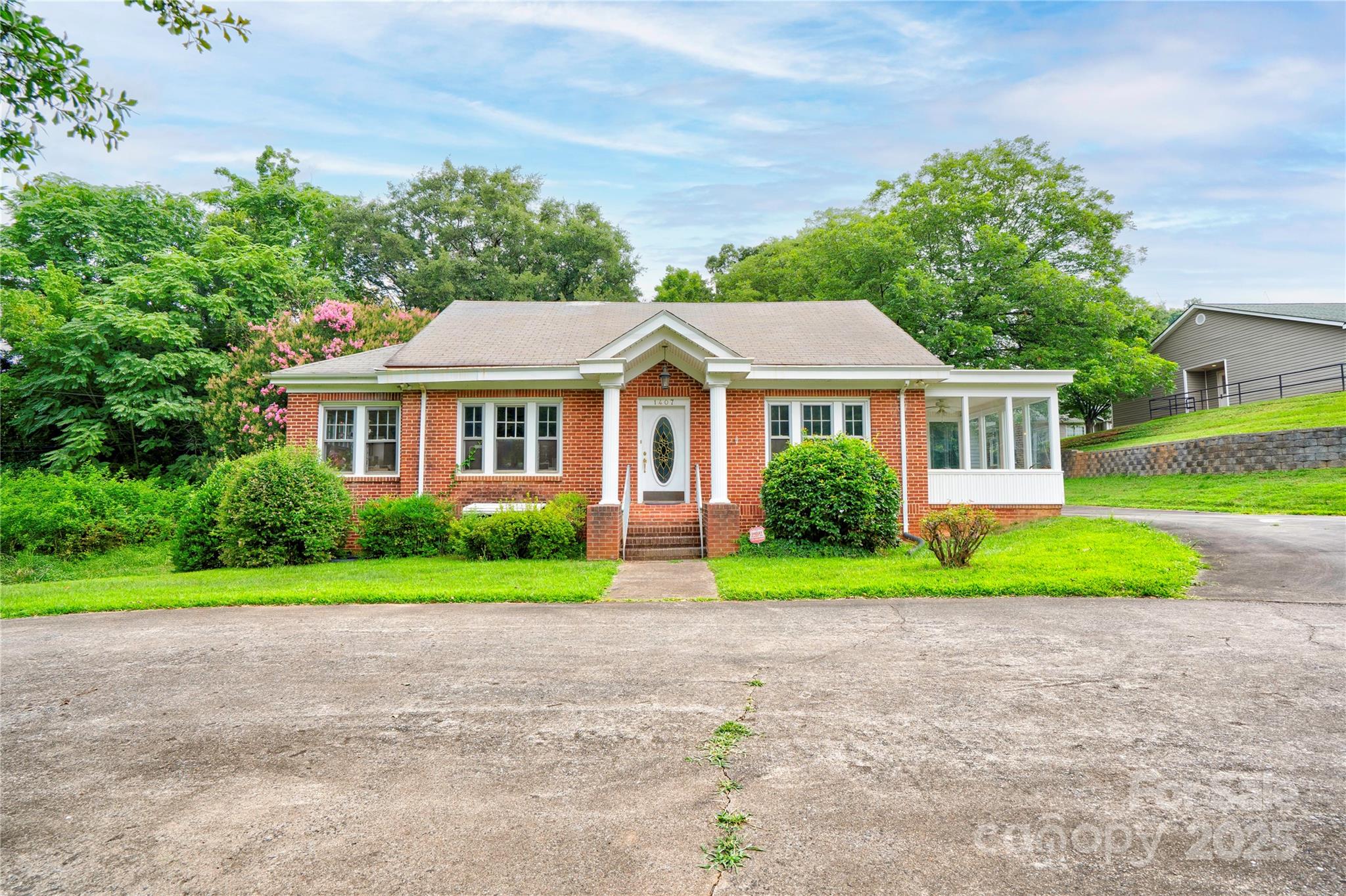 1407 Marion, Shelby, NC. property listing photo