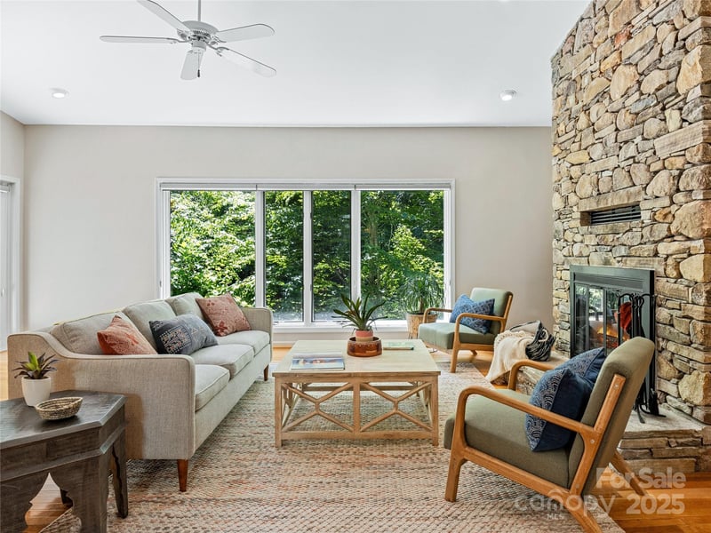 150 Sondley Parkway, Asheville, NC - 4 beds, 3 baths, 3,436 sqft - $940,000