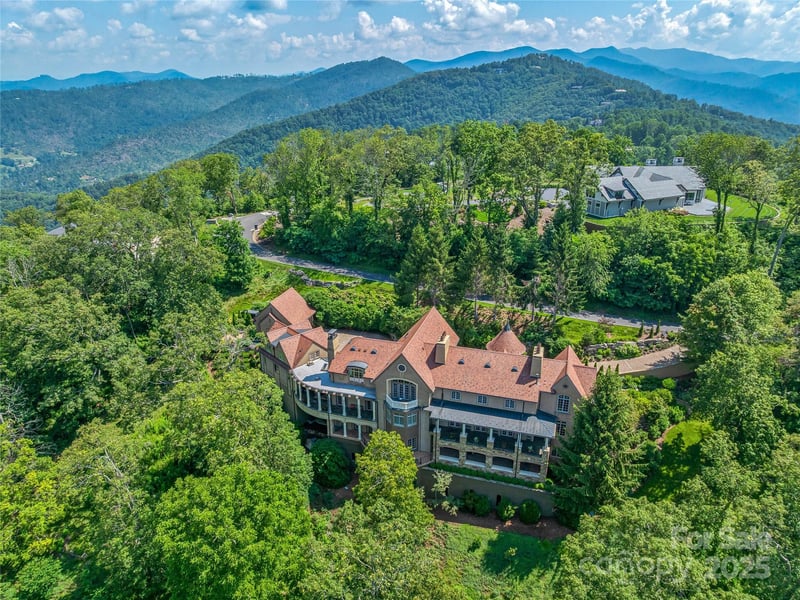 234 Skycliff Drive, Asheville, NC - 4 beds, 5 baths, 12,046 sqft - $11,900,000
