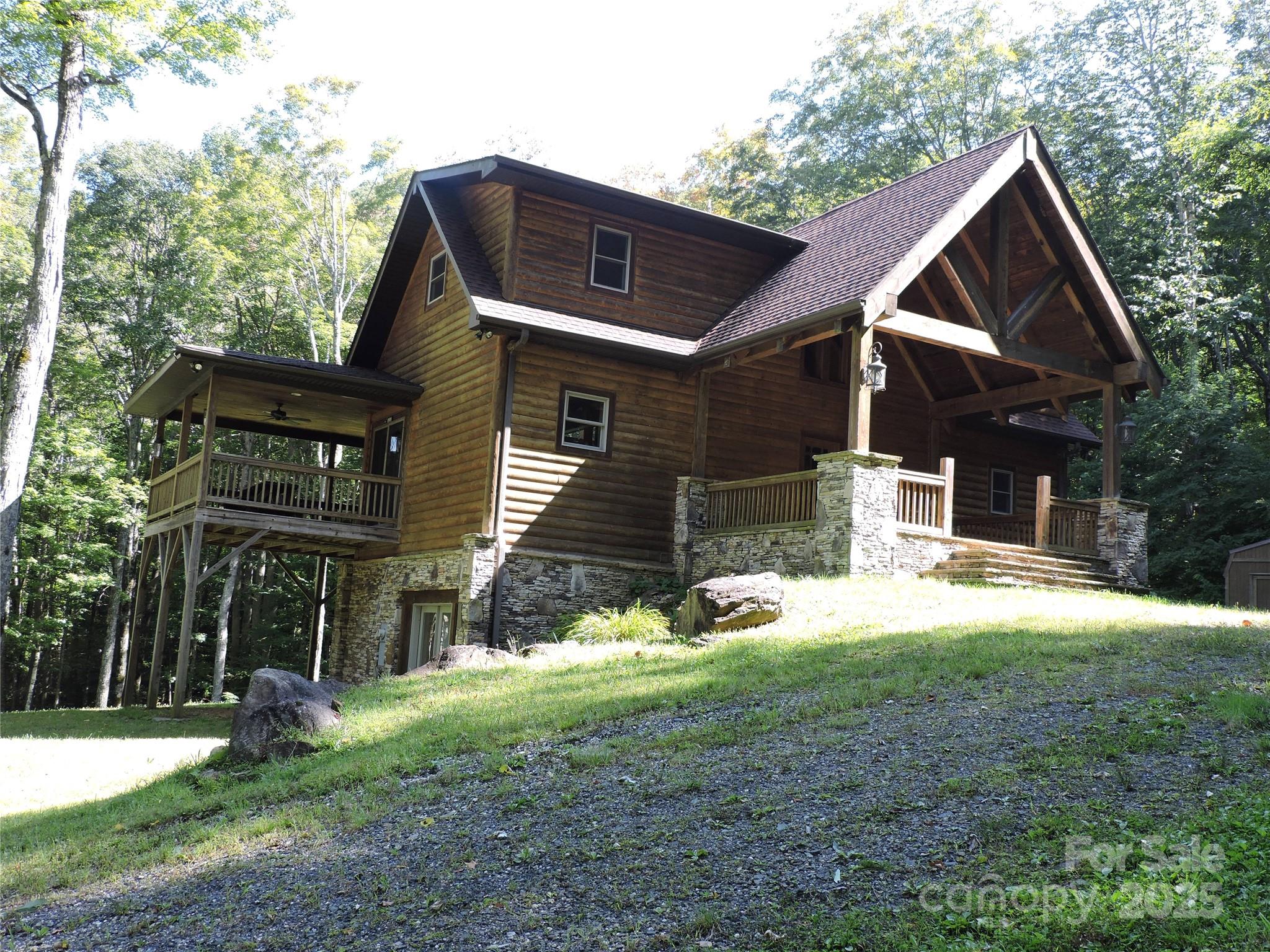 103 Chucks, Bakersville, NC. property listing photo