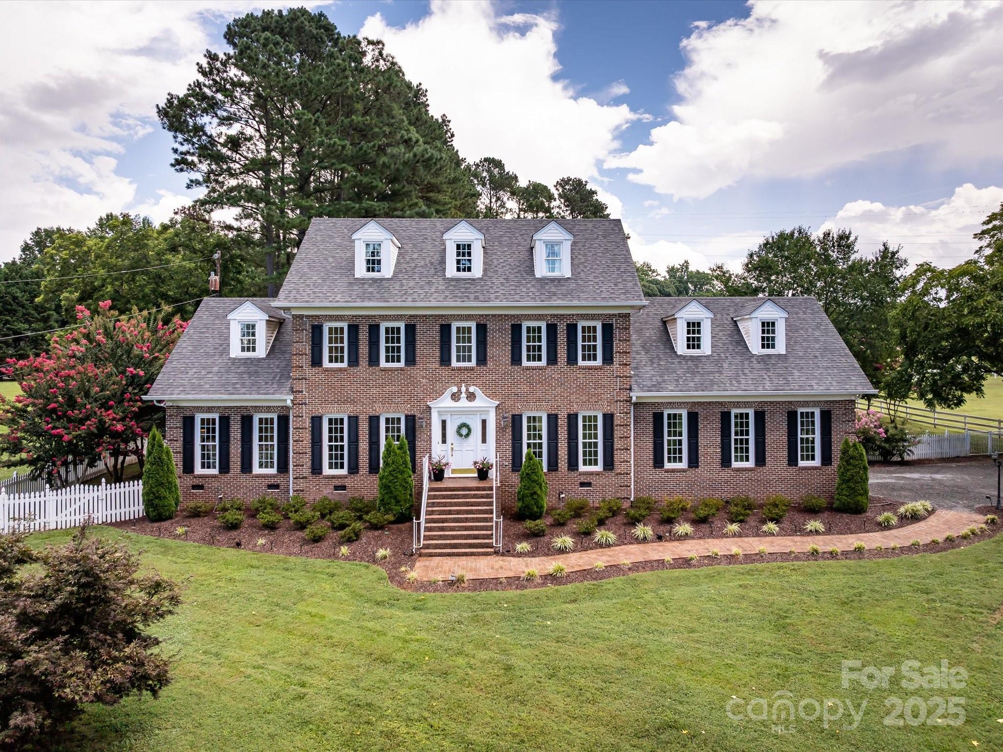 11215 Idlewild Road, Matthews, NC. property listing photo