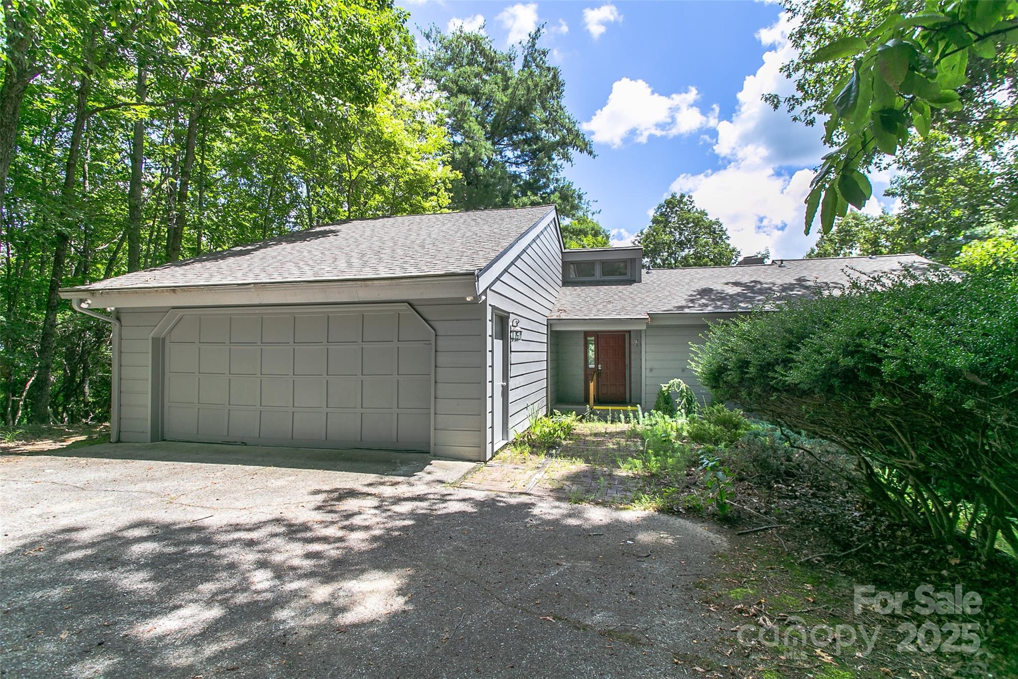 47 Tsitsi Court, Brevard, NC. property listing photo