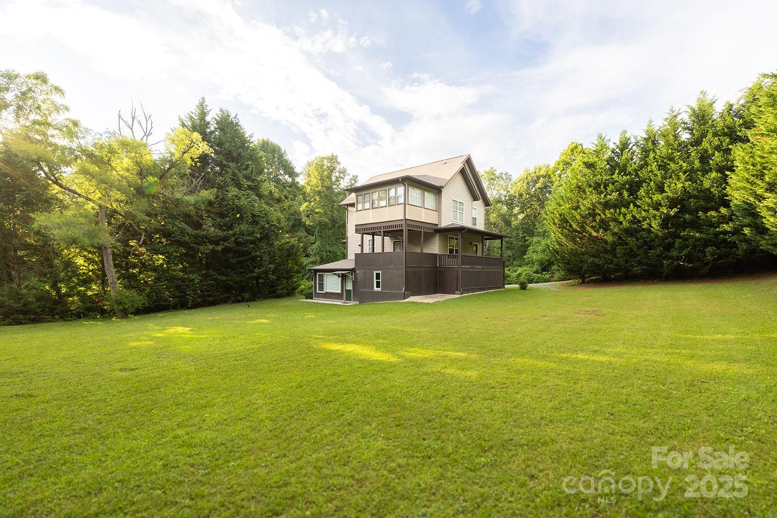 116 Unaka, Asheville, NC. property listing photo