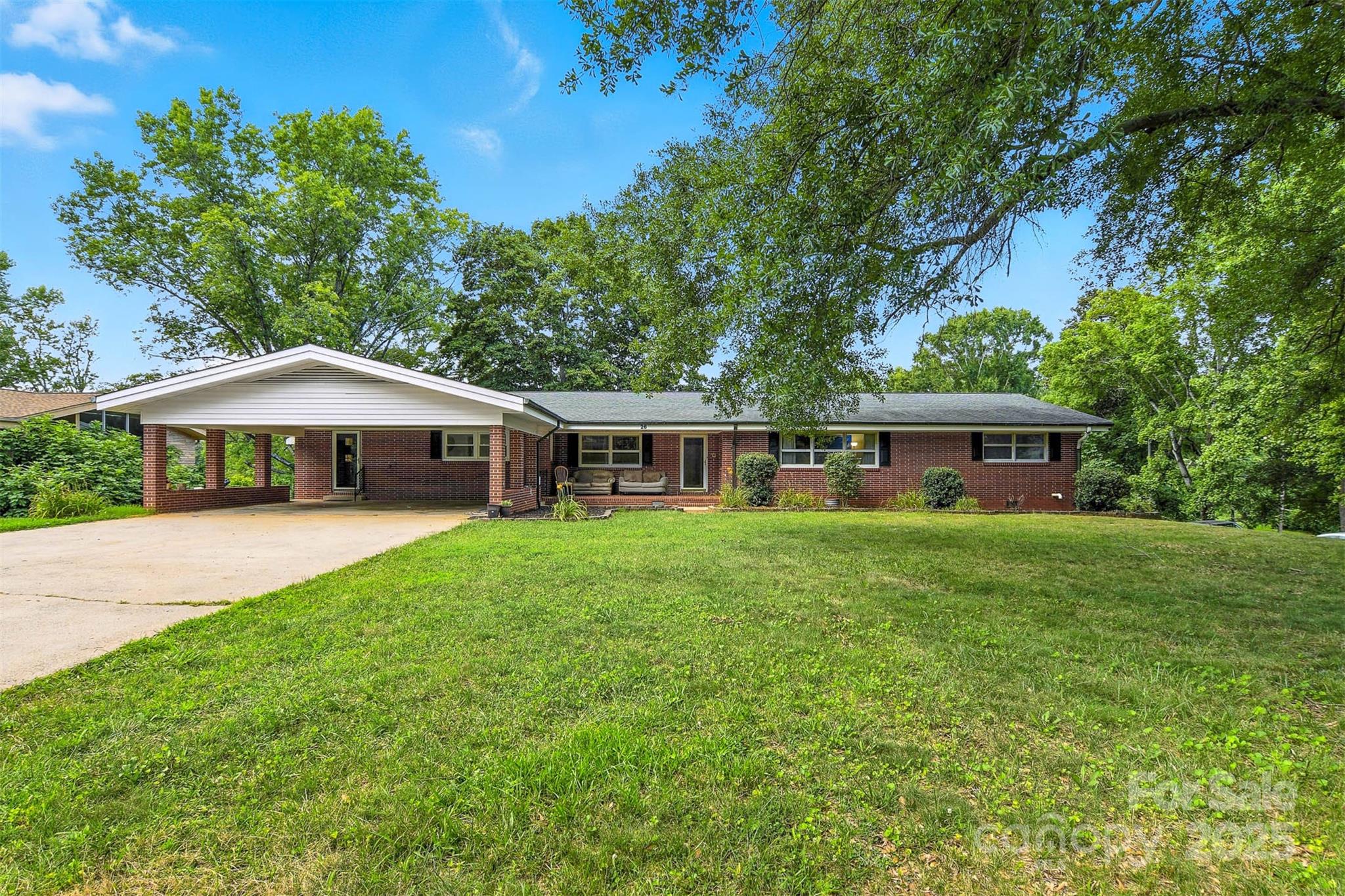 26 33rd Avenue NW, Hickory, NC. property listing photo