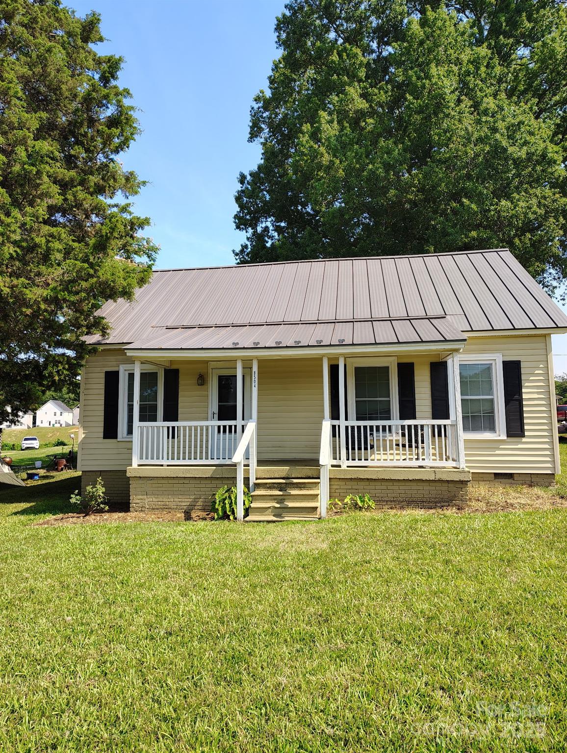 8504 Moores Chapel Road, Charlotte, NC. property listing photo