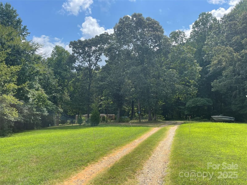 5790 Summer Lane, Cherryville, NC - 2 beds, 2 baths, 776 sqft - $120,000