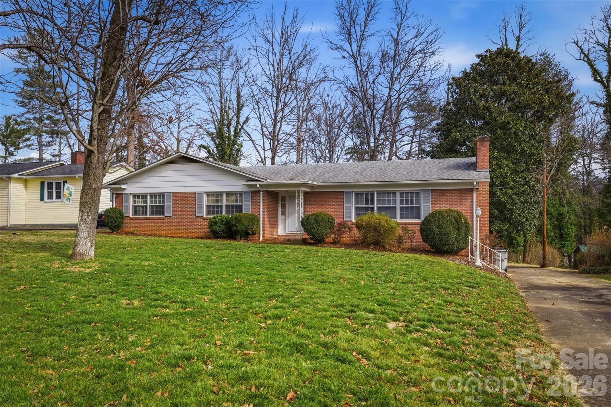 141 Maehill Place SW, Lenoir, NC. property listing photo