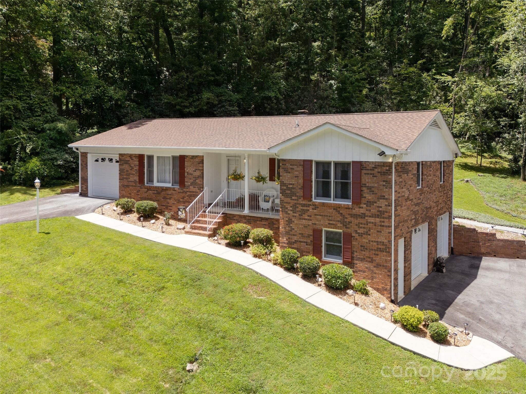 149 Long John Drive, Hendersonville, NC. property listing photo