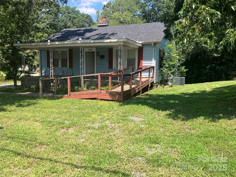 1105 E Main Street, Albemarle, NC - 3 beds, 1 bath, 1,584 sqft - $189,000