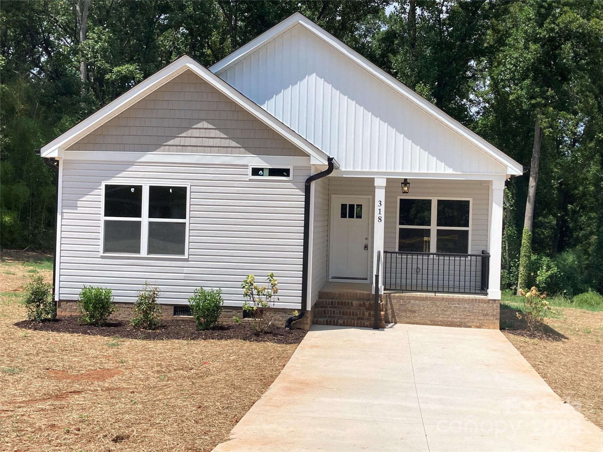 318 Davis Park Road, Gastonia, NC. property listing photo