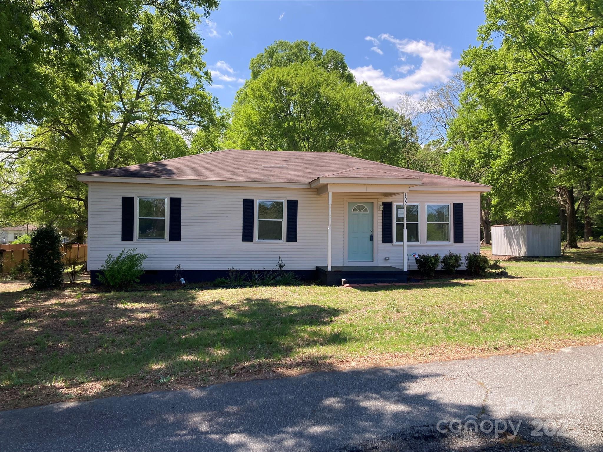 109 BARRETT, Cherryville, NC. property listing photo