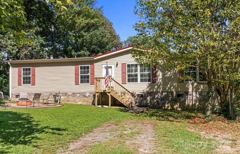 132 Bailey Mountain Road, Mars Hill, NC - 3 beds, 2 baths, 1,680 sqft - $330,000