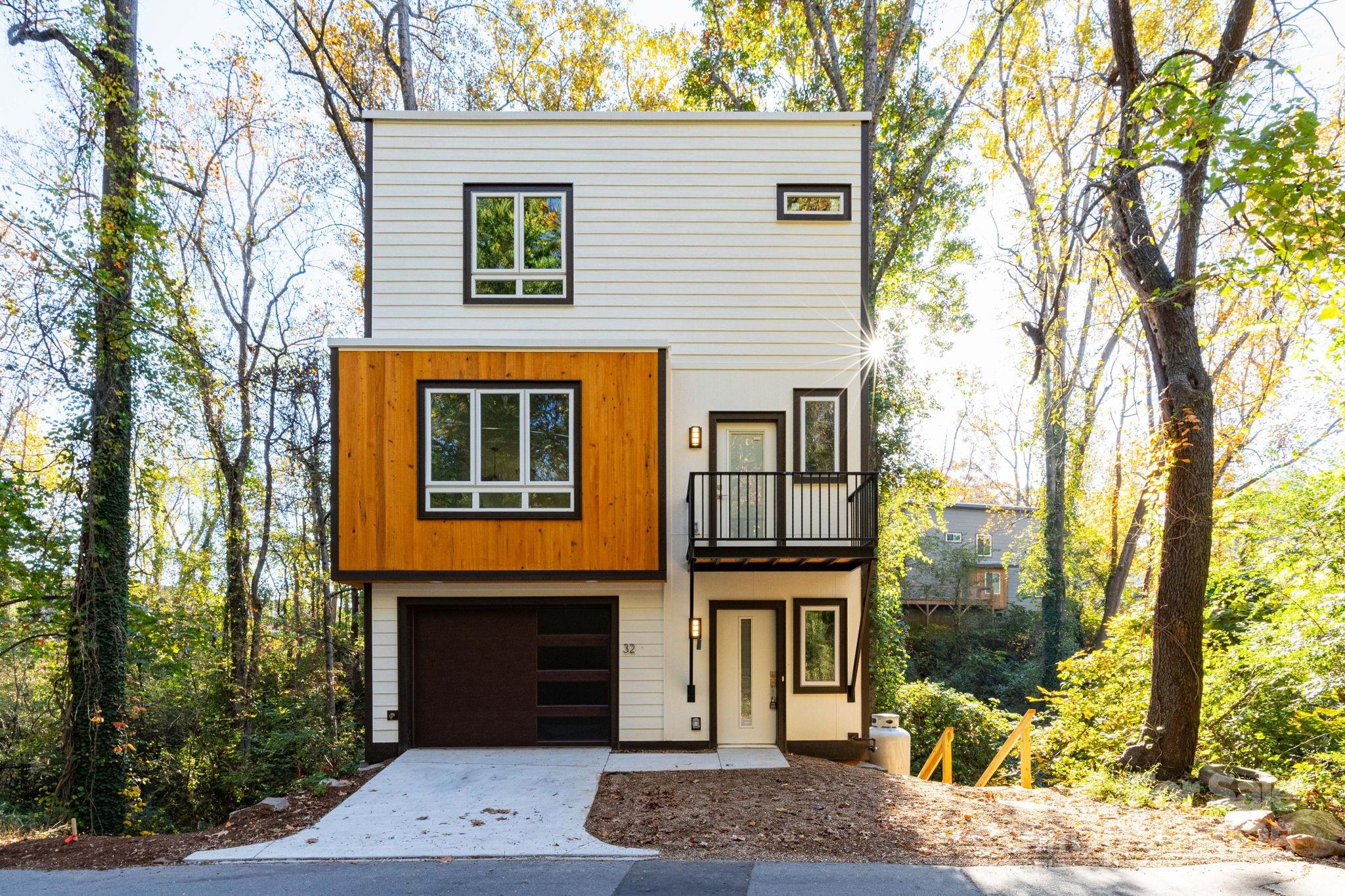 32 Waynesville Avenue, Asheville, NC. property listing photo
