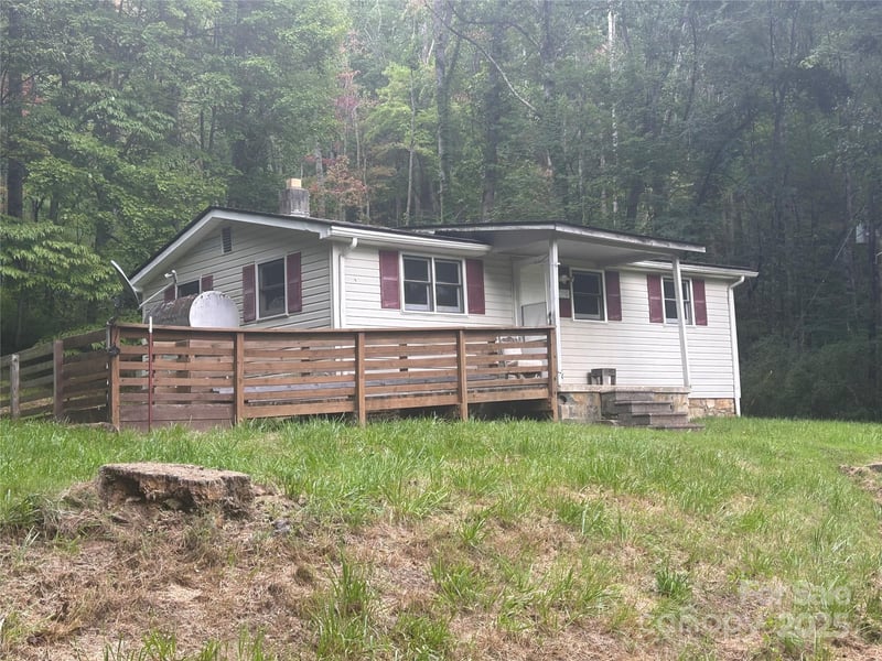 103 Cambridge Way, Waynesville, NC - 2 beds, 1 bath, 640 sqft - $309,900
